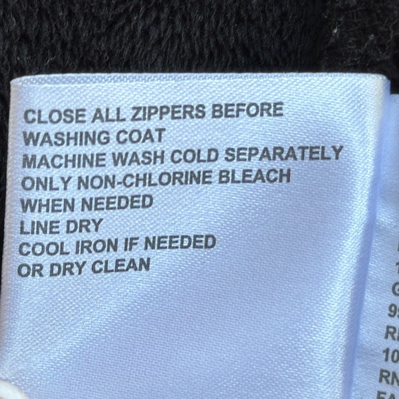 MICHAEL Michael Kors Asymmetrical Quilted-Sleeve Coat - Picture 17 of 17